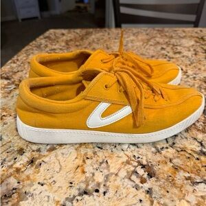 Tretorn Sneakers Women’s Size 10